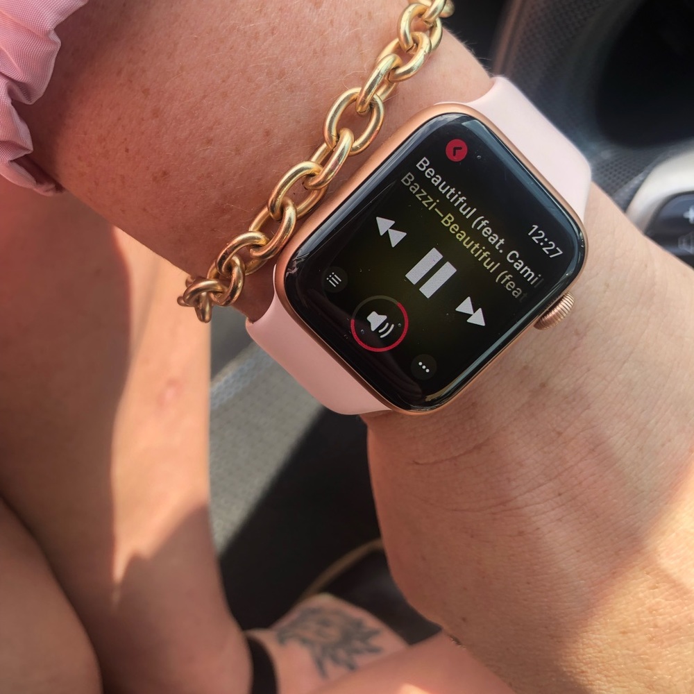 Series 4 Apple Watch rose gold 40MM